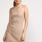 vestido nike essentials rib bege