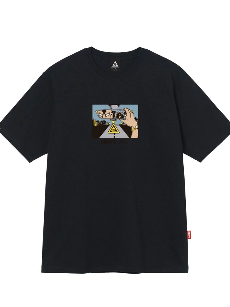 camiseta ''pião noturno'' preta vishfi