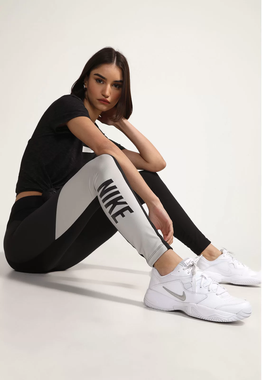 Legging Nike One Dri-FIT Feminina - Preto+Branco