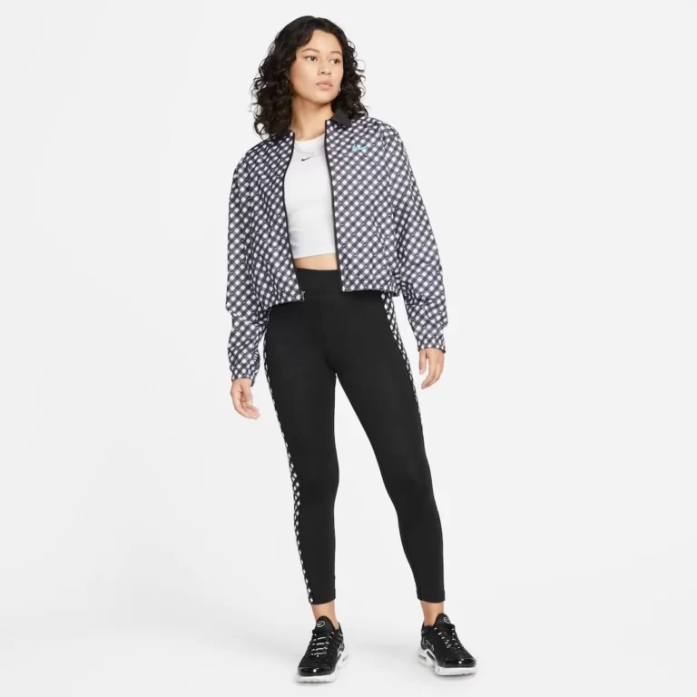 jaqueta nike sportswear gingham coach feminina jaqueta nike sportswear gingham coach feminina
