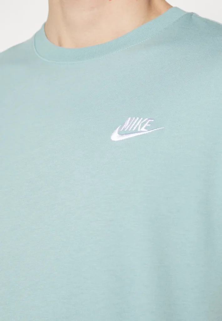 camiseta nike club verde acqua camiseta nike club verde acqua