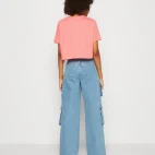 cropped nike logo rosa