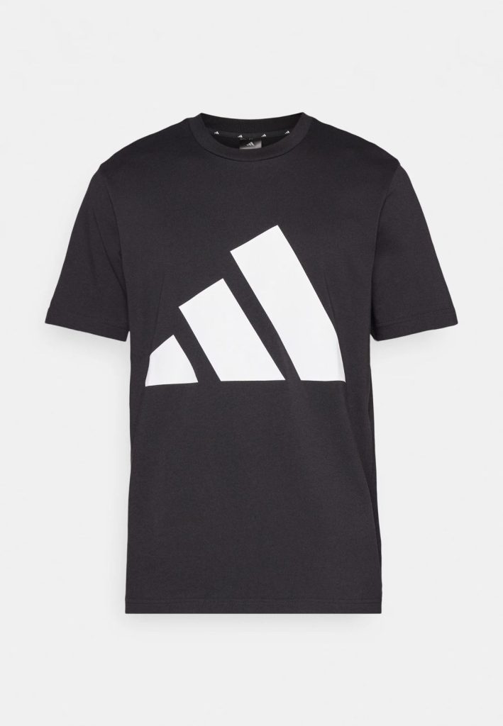 camiseta oversize adidas sportwear