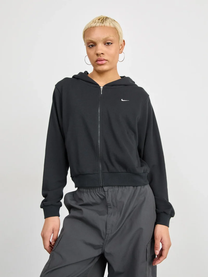 cropped nike french terry black cropped nike french terry black