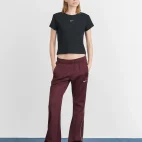 baby tee nike essentials black