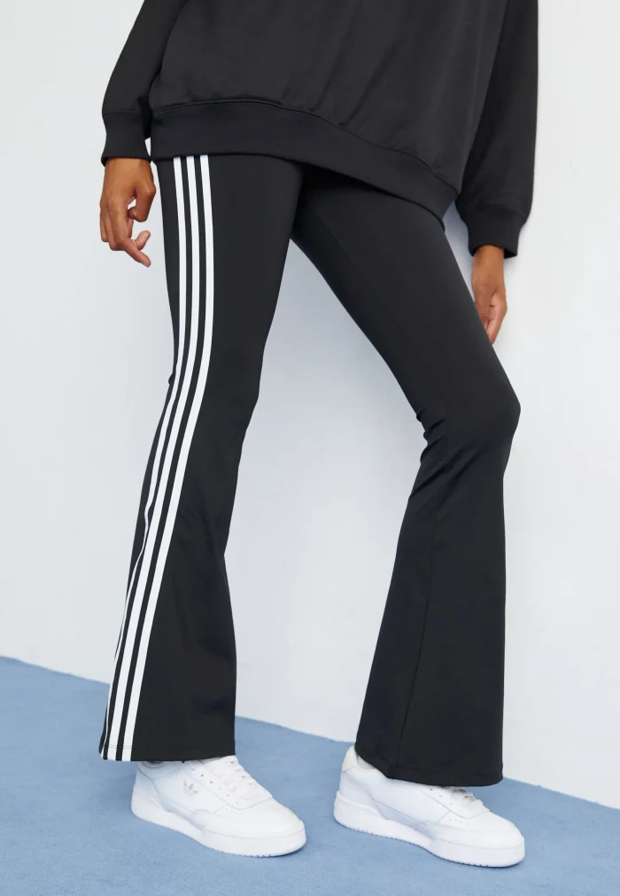 calça flare adidas sportwear calça flare adidas sportwear