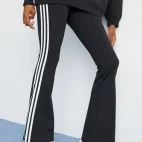 calça flare adidas sportwear