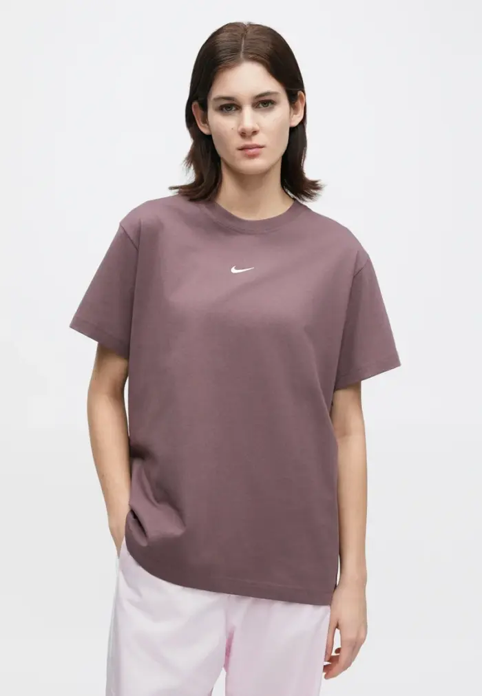 camiseta nike essentials unissex tattoo camiseta nike essentials unissex tattoo