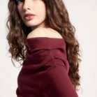 blusa feminina manga longa assimétrica cereja