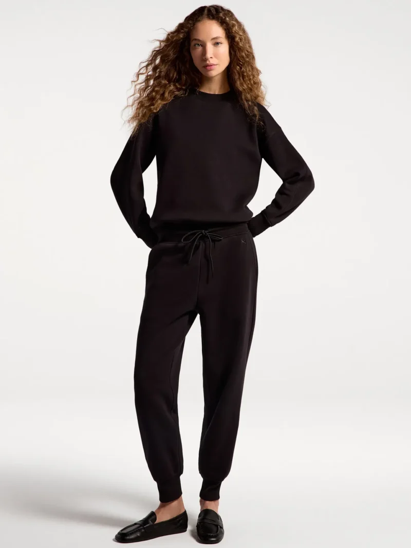 calça feminina jogger em moletom preto